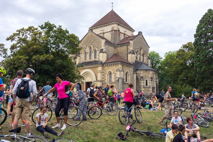 velotour-dijon-2016 église