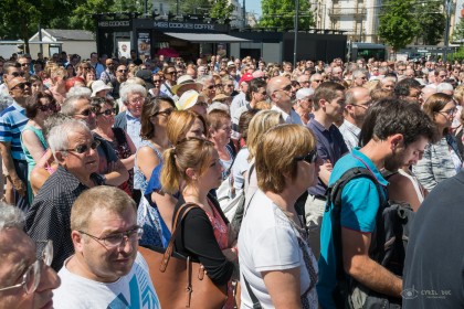 Le 18 novembre, la place de la République accueillait une foule rendant hommage aux victimes de l'attentat du 14 juillet 2016 à Nice.